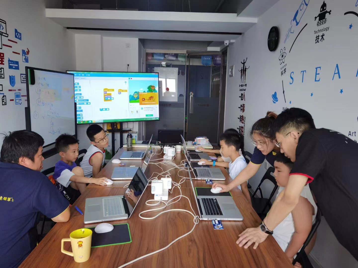 <b>个性化教育</b>